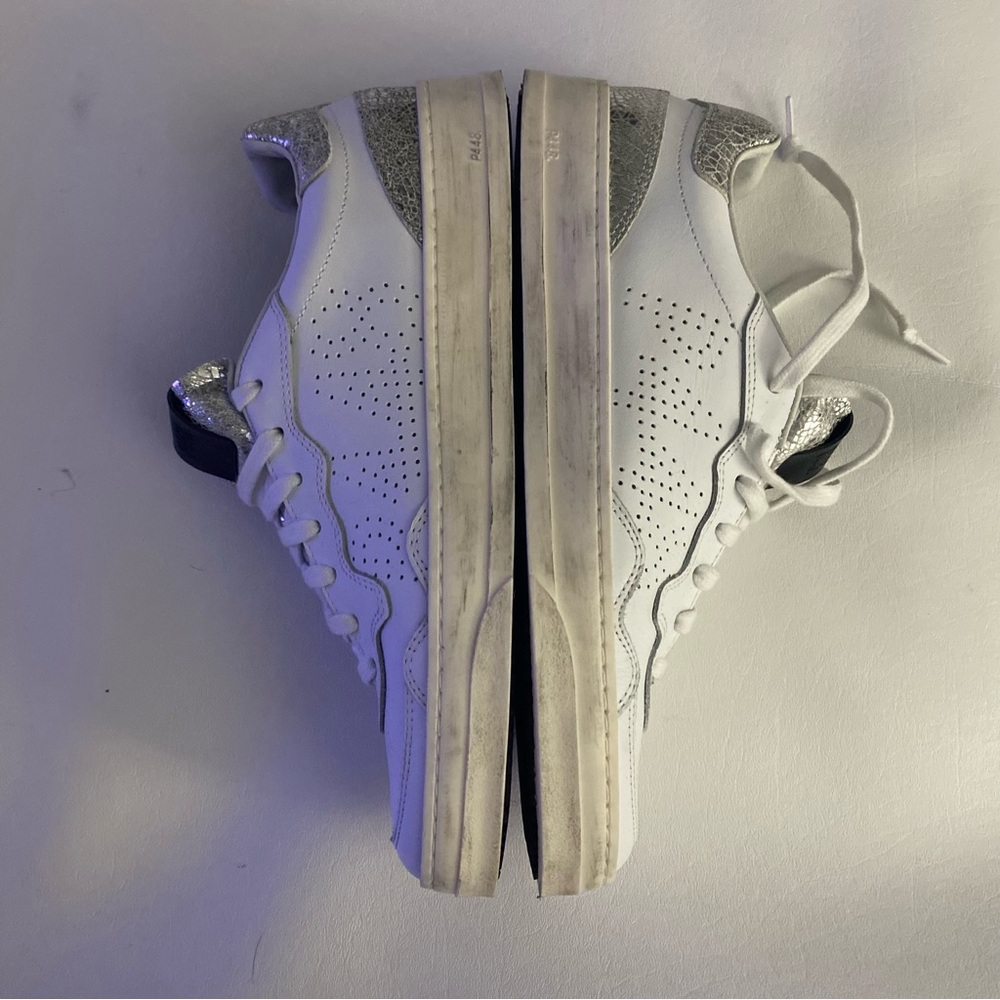 P448 Bali White Sneakers Tennis Shoes Classic Wmn’s‎ 10 Metallic EUC - Picture 7 of 10
